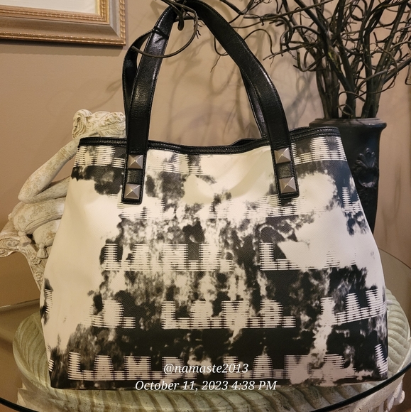 L.A.M.B. by Gwen Stefani Logo Tote Bag Black White Luxury Designer Bag #583 - Picture 5 of 14